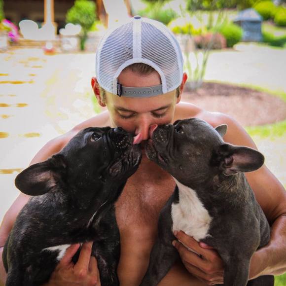 Meet your Posher, Jonathan - Picture 1 of 1